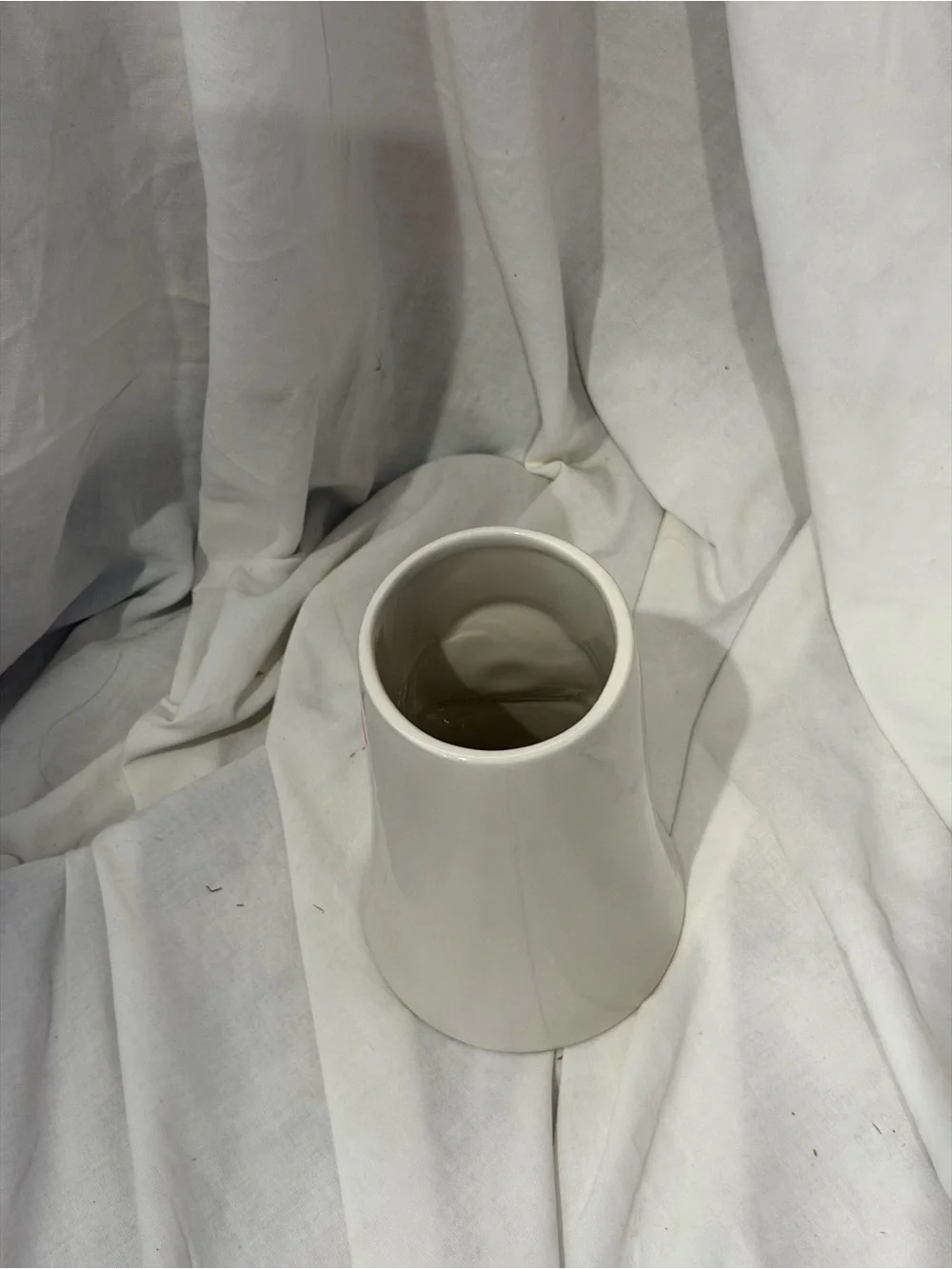 White Ceramic Vase with Yellow Daisy Detail